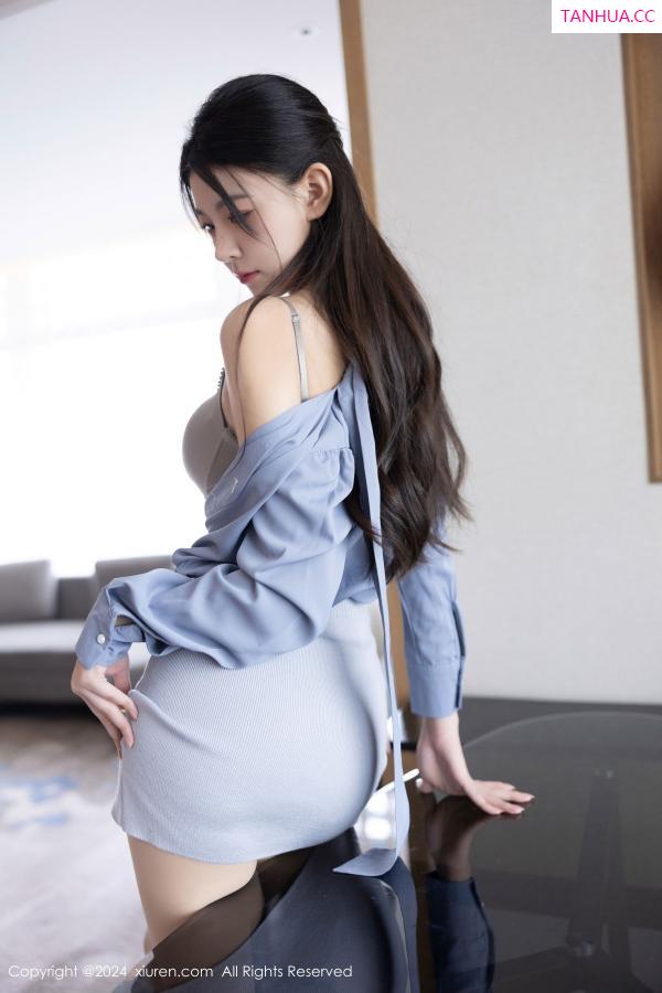   [XiuRen]高清写真图 2024.10.23 No.9333 初梦瑶 丝袜美腿第37张图片